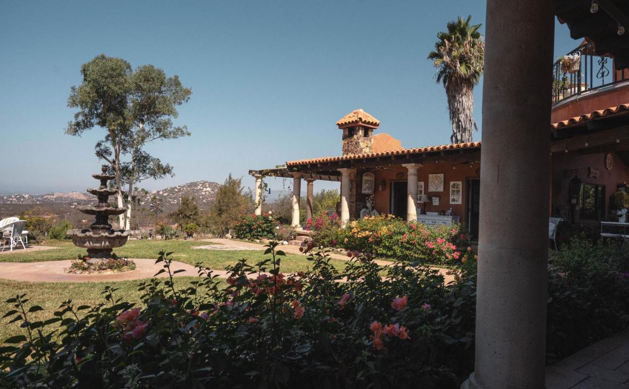 Vina Calabria Bed & Breakfast Valle de Guadalupe Exterior photo
